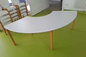Tisch EG 