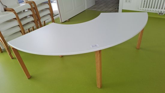 Tisch EG 