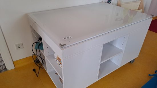 Fahrbarer Auflichttisch OG