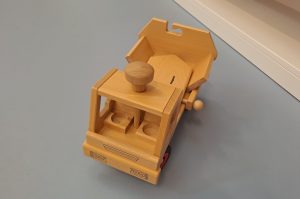 Holzauto DG