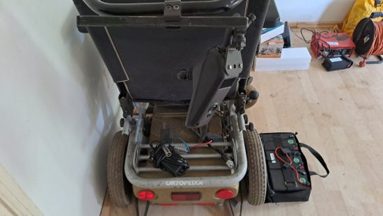 Elektrischer Rollstuhl R3