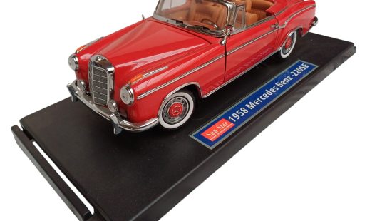 Modellauto Mercedes Benz 220SE K1