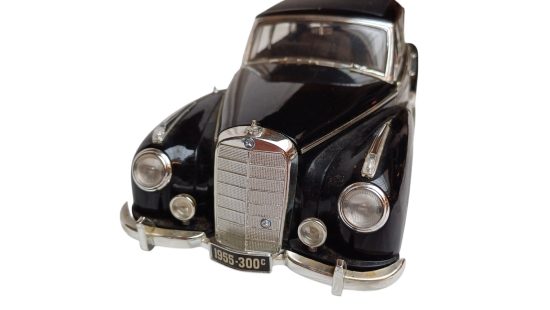 Modellauto Mercedes Benz 300D K1