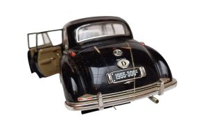 Modellauto Mercedes Benz 300D K1