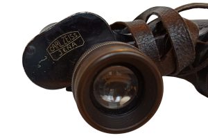 Fernglas K8