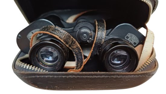 Fernglas K8