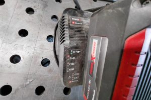 Akku mit Ladestation