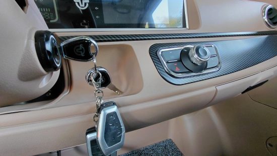 Elektrofahrzeug FIN: H7V6LT122RA500010