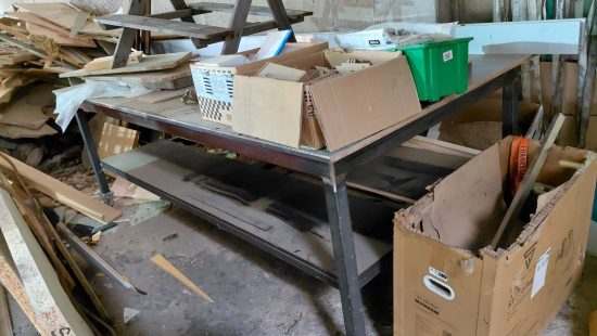 Fahrbarer Arbeitstisch A