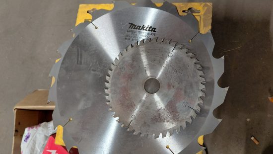 Diverse Kreissägeblätter