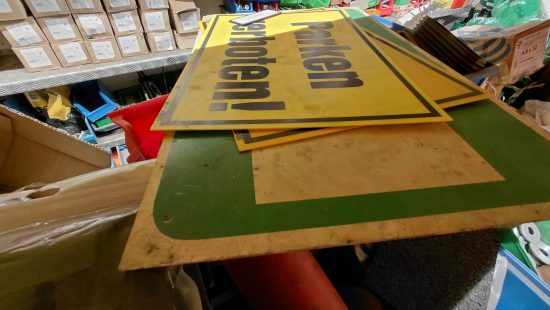 Kompletter Regalinhalt