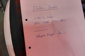 Elektroroller FIN: L2BB0554XNB530077