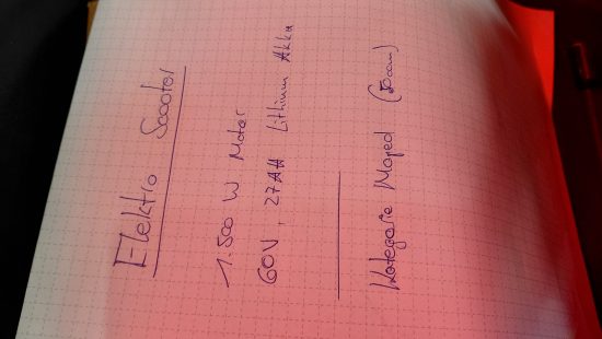 Elektroroller FIN: L2BB0554XNB530077