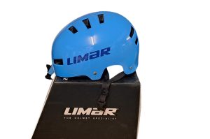 Helm blau