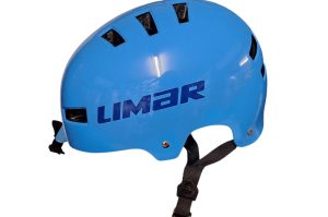 Helm blau