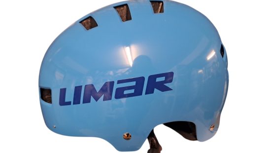 Helm blau