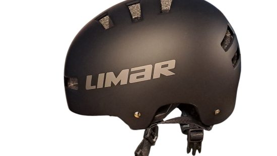 Helm schwarz matt