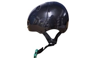 Helm schwarz glänzend