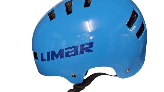 Helm blau