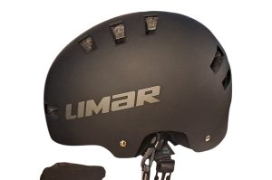 Helm schwarz matt