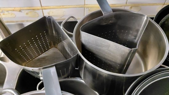 Kochtöpfe und Pfannen L