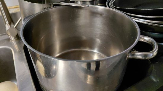 Kochtöpfe und Pfannen L