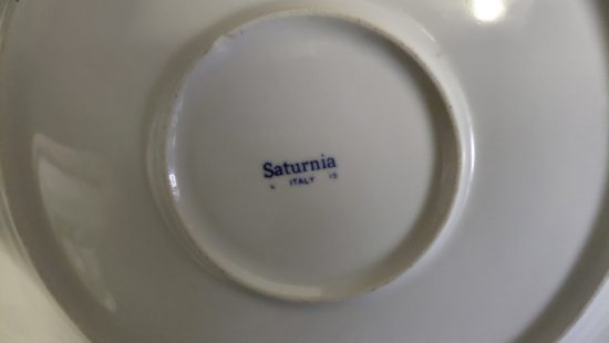 Diverse Teller weiß L