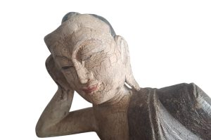 Asiatische Holzstatue
