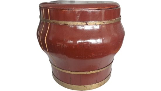 Asiatisches Holzgefäß