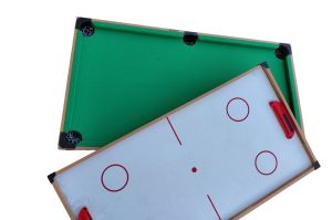 Wuzzler, Billard, Tischhockey