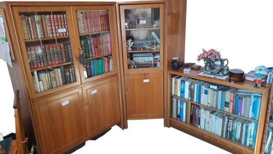 Eckvitrinenschrank BÜ OG