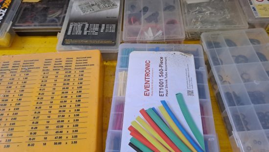 Werkzeug und Kleinteilesortimente