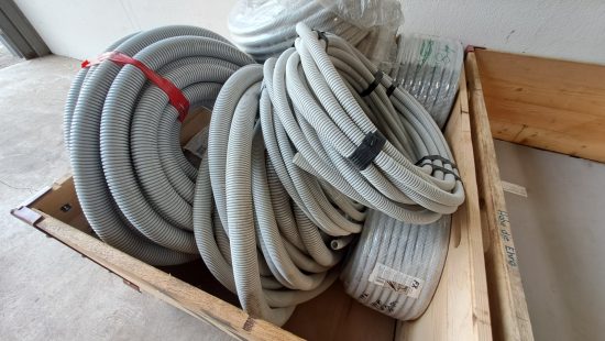 Diverse Panzerschläuche