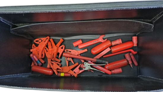 Werkzeugkoffer mit Isowerkzeug K10 VI