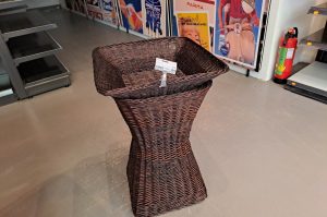 Rattankorbständer