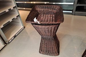 Rattankorbständer