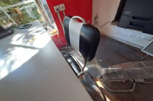 Schreibtisch B