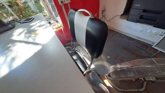 Schreibtisch B