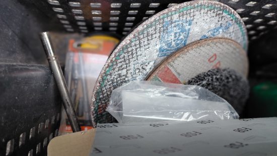 Werkzeug und Zubehör