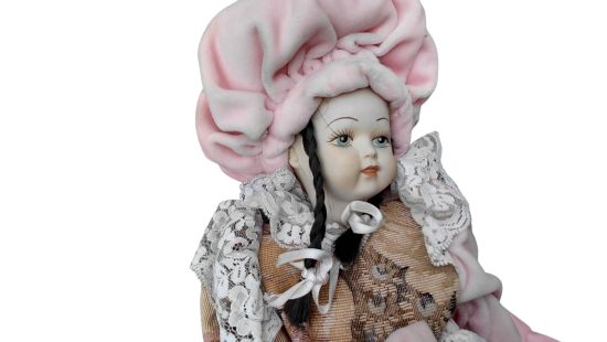 Porzellanpuppe