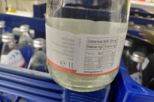 Mineralwasser still