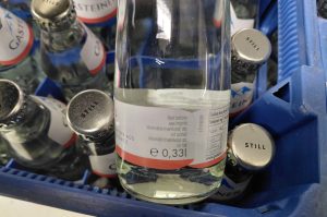 Mineralwasser still