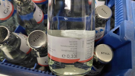 Mineralwasser still