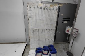 Fahrbares Lochwandregal O