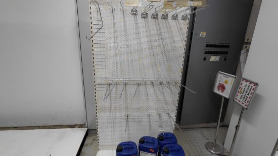 Fahrbares Lochwandregal O