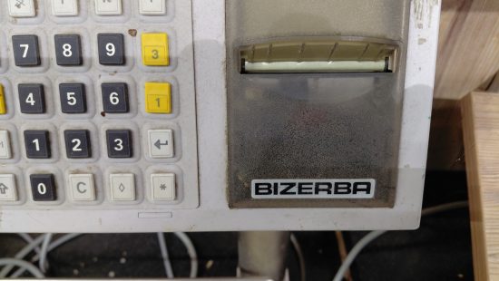 Elektronische Waage O