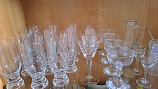 Diverse Gläser KÜ