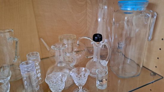 Diverse Gläser KÜ
