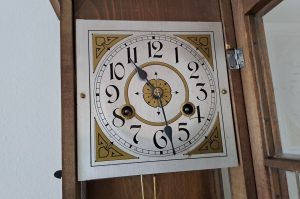 Wanduhr
