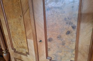Schrank